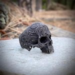 Load image into Gallery viewer, Flower Skull Ring
